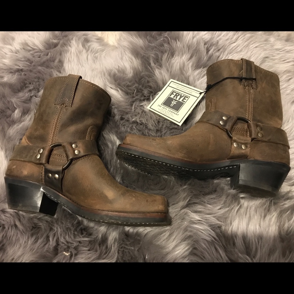 Frye women’s harness square toe short boot
